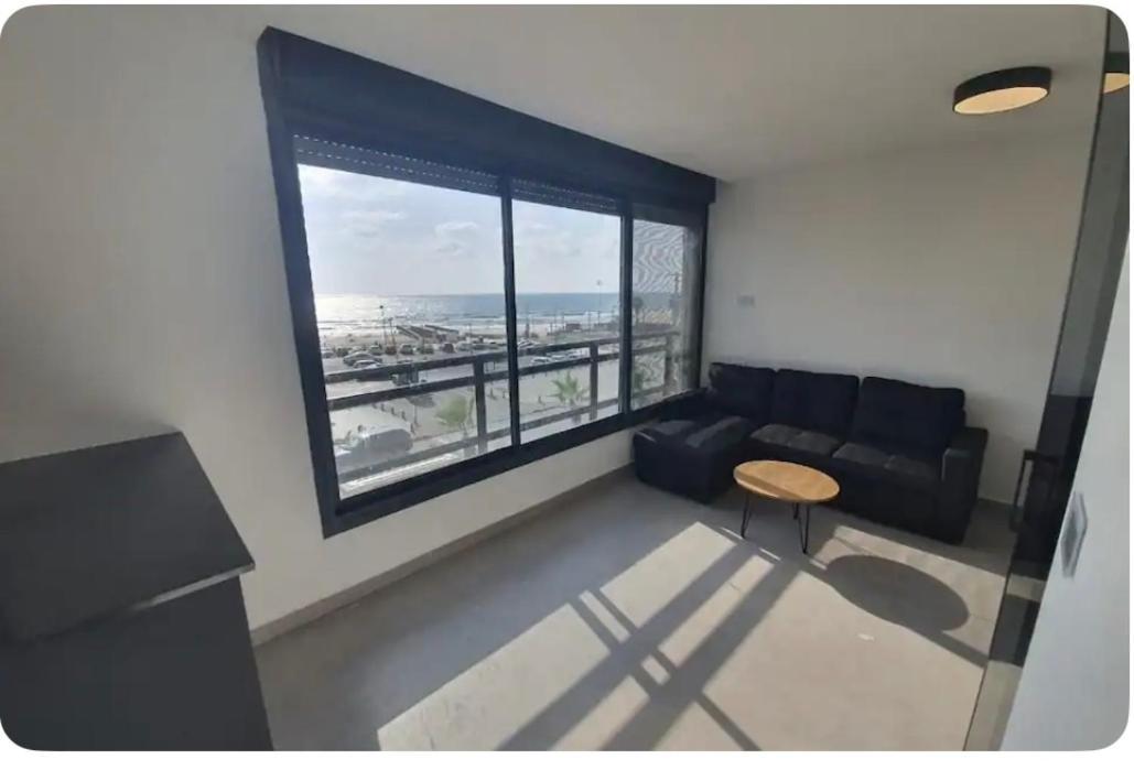 Ryo 11 דירת נופש חדשה על חוף הים נוף לים Leilighet Bat Yam Eksteriør bilde